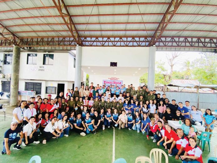 GROUP-PIC-696x522.jpg